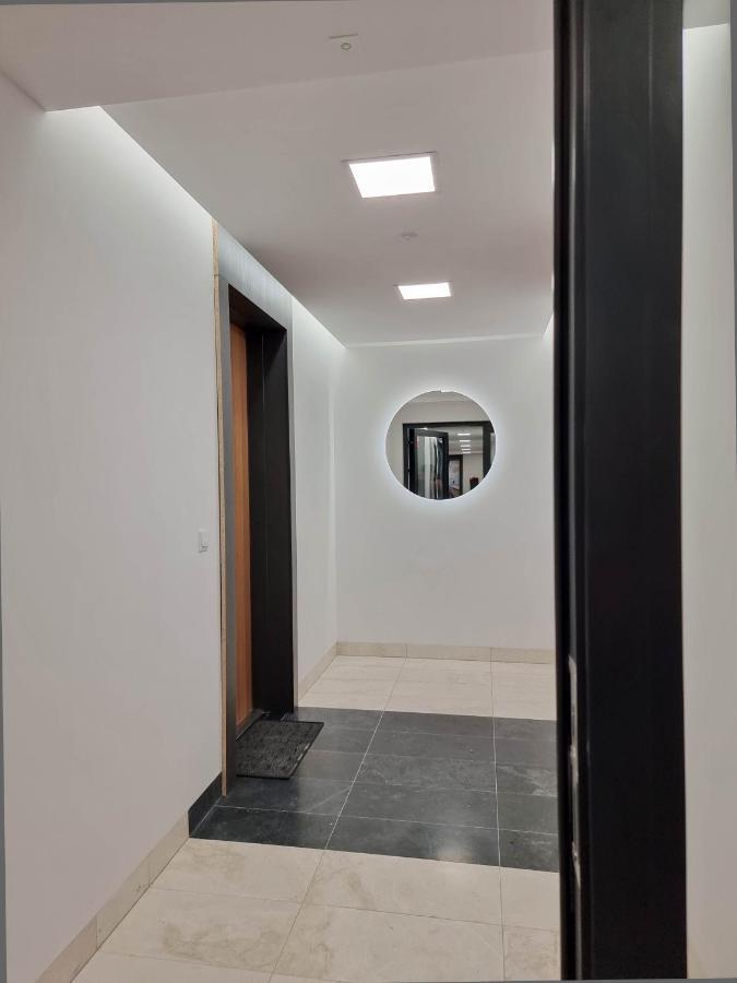 Апартаменти Visit Baltic - Sun Towers -2 Sypialnie - Parking Inklusive Свіноуйсьце Екстер'єр фото